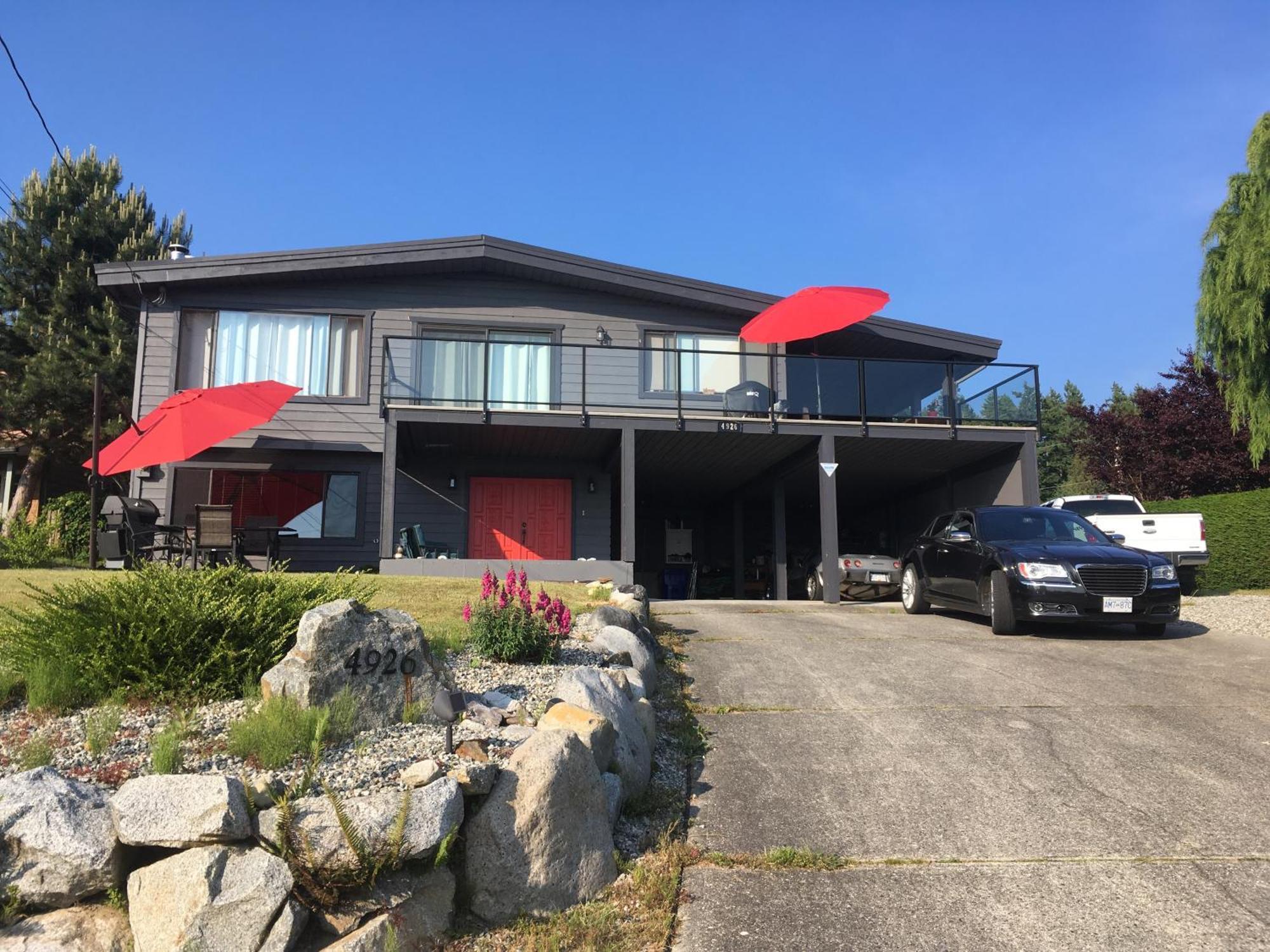 Sunshine Coast Suites Сечелт Екстер'єр фото